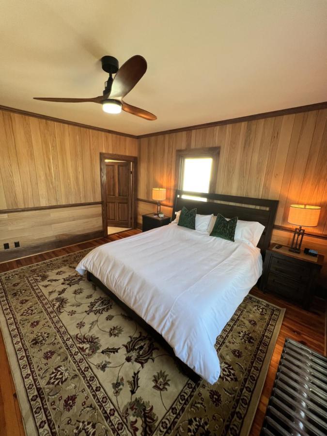 Monterey Inn Екстер'єр фото
